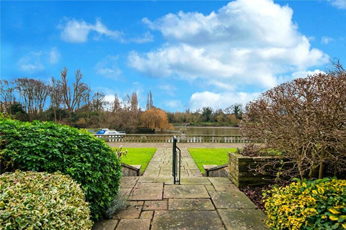 Studio To Rent In Cross Deep, Twickenham, TW1