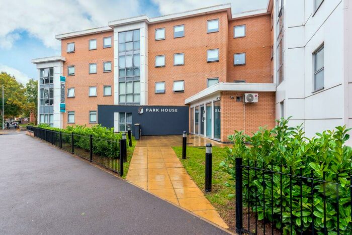 Apartment To Rent In Park Street, Luton, LU1