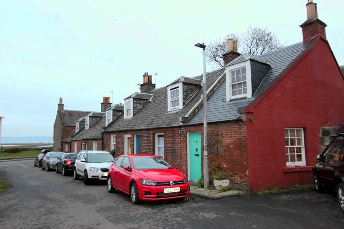 2 Bedroom Flat To Rent In Wardie Square, Granton, Edinburgh, EH5