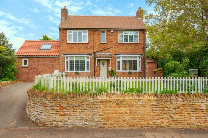 3 Bedroom Detached House For Sale In Wellingborough Road, Ecton, Northamptonshire, NN6