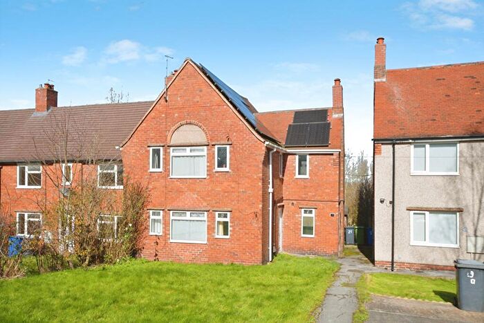 3 Bedroom Semi Detached House For Sale In Walgrove Avenue, Chesterfield, Derbyshire, S40