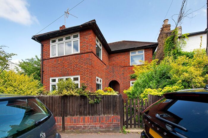 3 Bedroom Detached House To Rent In Queens Road, East Sheen, SW14