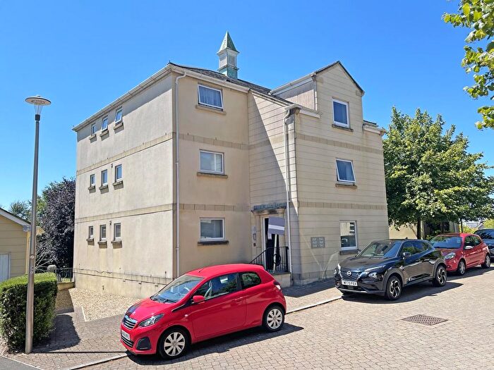 2 Bedroom Flat For Sale In Aberdeen Avenue, Manadon Park, Plymouth, PL5