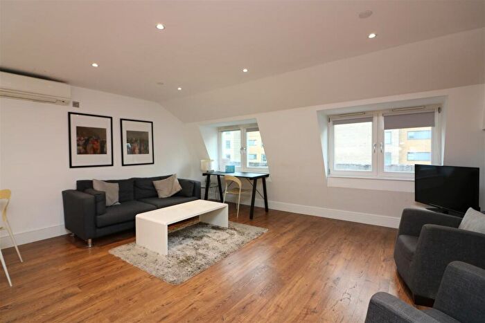 2 Bedroom Apartment To Rent In Commercial Road, Limehouse, E14