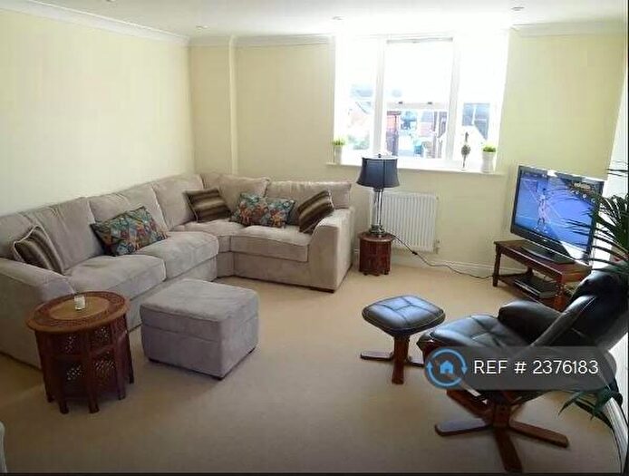 2 Bedroom Flat To Rent In Church Road, Leatherhead, KT22