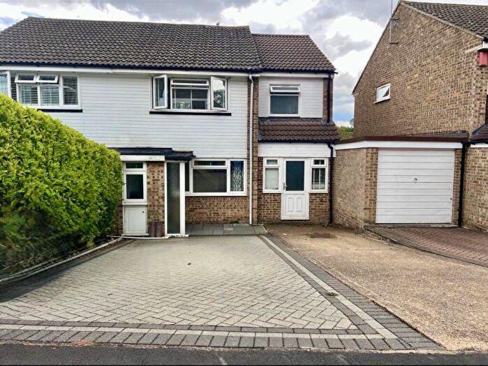 3 Bedroom Detached House To Rent In Mallard Road, South Croydon, CR2