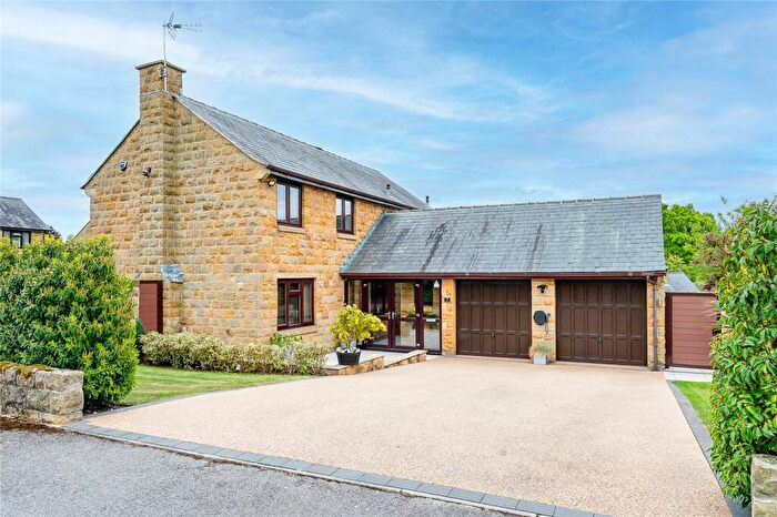 4 Bedroom Detached House For Sale In St Marys Garth, East Keswick, LS17