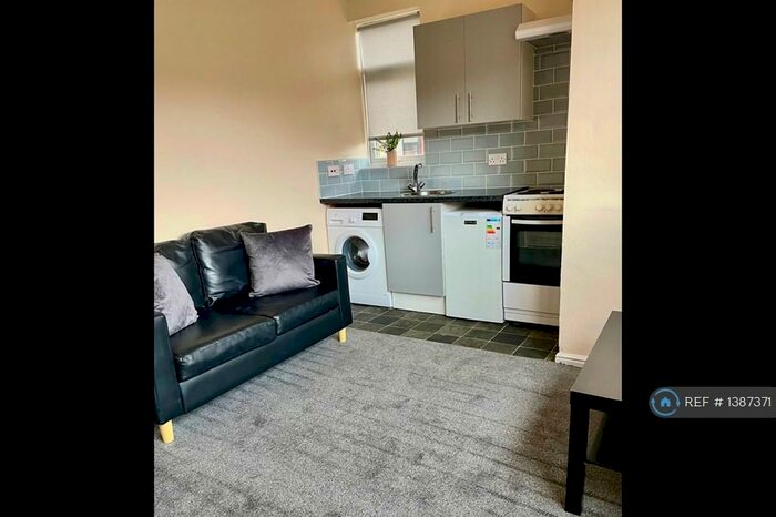 1 Bedroom Flat To Rent In Victoria Park Avenue, Leeds, LS13