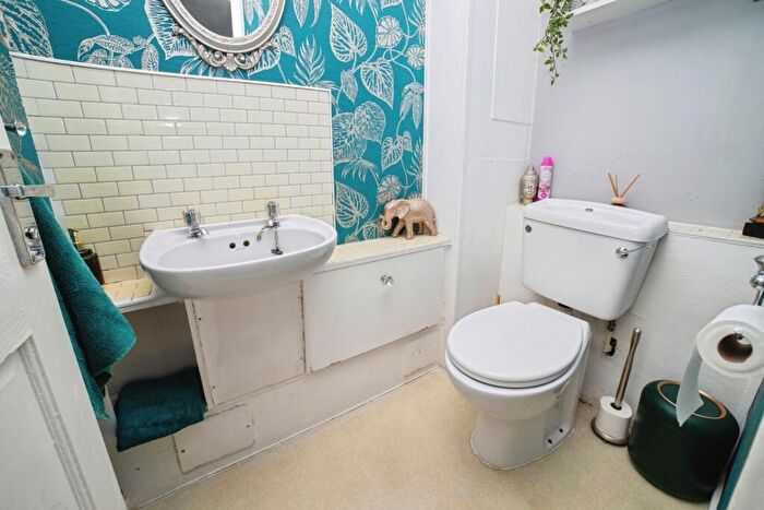 3 Bedroom End Of Terrace House For Sale In Meden Bank, Stanton Hill, Sutton-in-Ashfield, Nottinghamshire, NG17