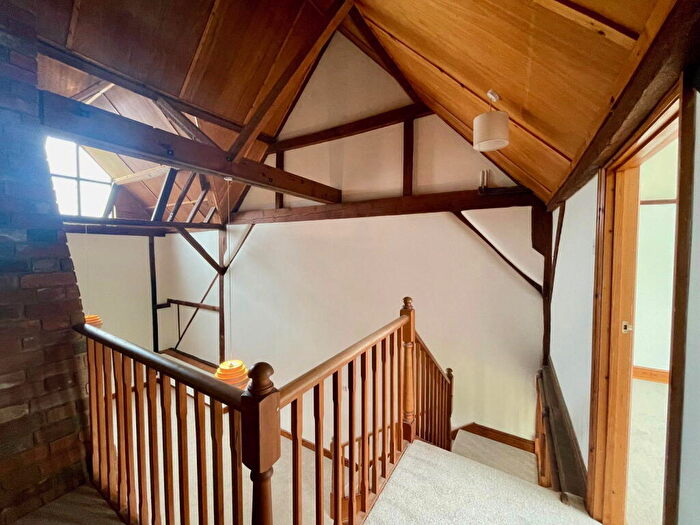 4 Bedroom Semi-Detached House To Rent In Newbury Road, Compton, Newbury, RG20