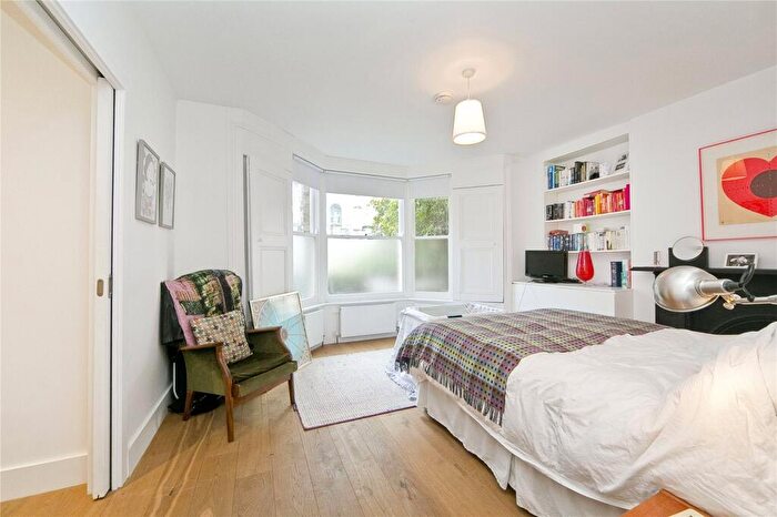 2 Bedroom Apartment To Rent In Highbury Hill, Highbury, London, N5