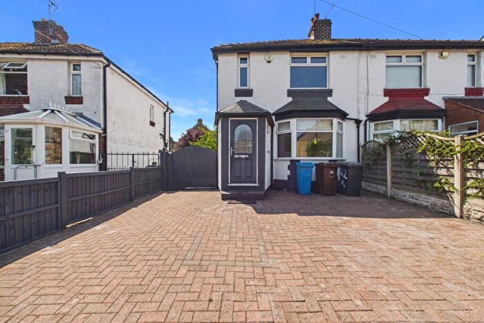 3 Bedroom Semi-Detached House For Sale In Greenhill Main Road, Greenhill, S8