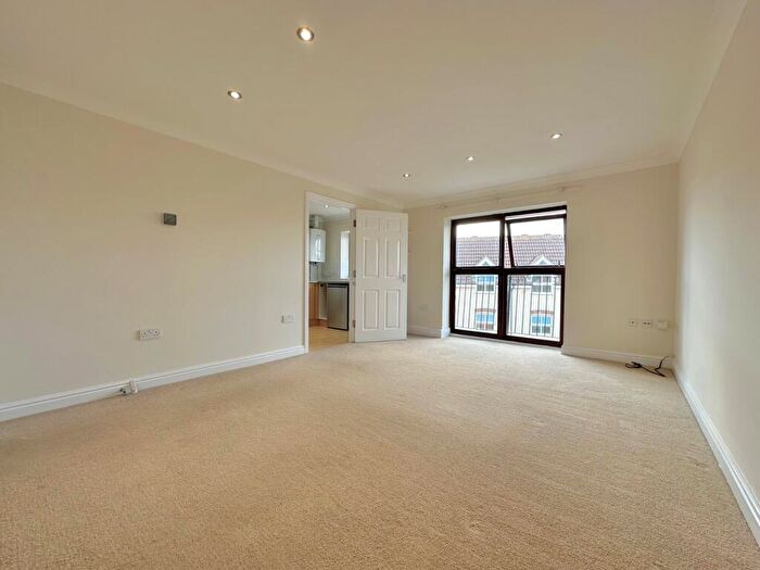 2 Bedroom Apartment To Rent In Queensbury Lane, Monkston Park, Milton Keynes, MK10