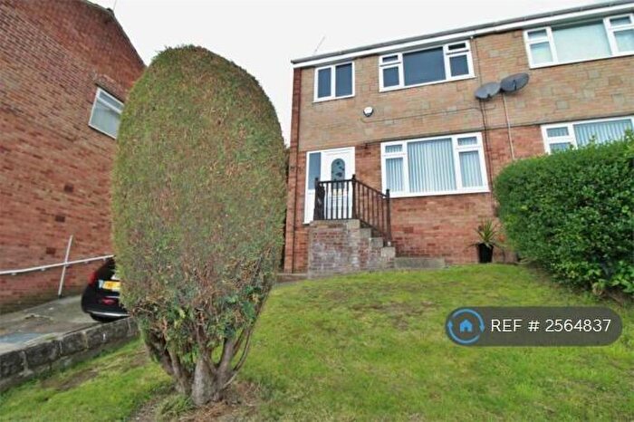 3 Bedroom Semi-Detached House To Rent In Fort Hill Road, Sheffield, S9