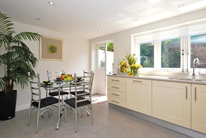 5 Bedroom Property To Rent In Cliveden Place, Belgravia, SW1W