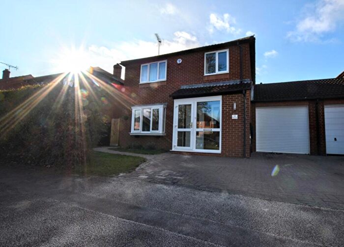 4 Bedroom Link Detached House To Rent In Horton Gate, Giffard Park, MK14
