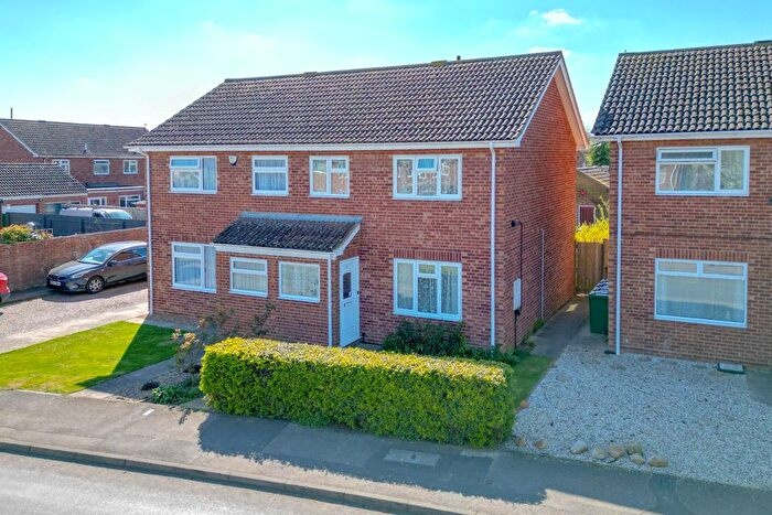 3 Bedroom Semi-Detached House For Sale In School Road, Earith, Huntingdon, Cambridgeshire, PE28