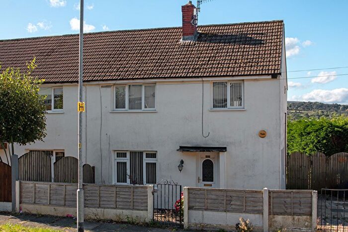 3 Bedroom Semi-detached House For Sale In Deerstone Avenue, Burnley, Lancs, BB10