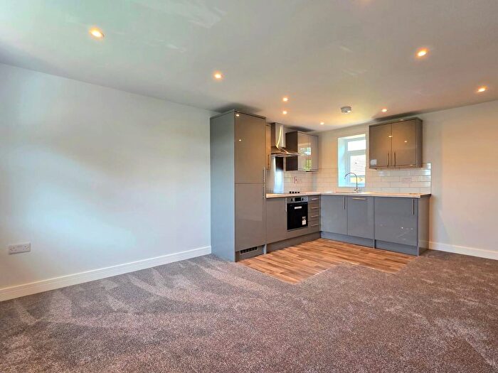 2 Bedroom Flat To Rent In Park Road, Worsbrough, Barnsley, S70
