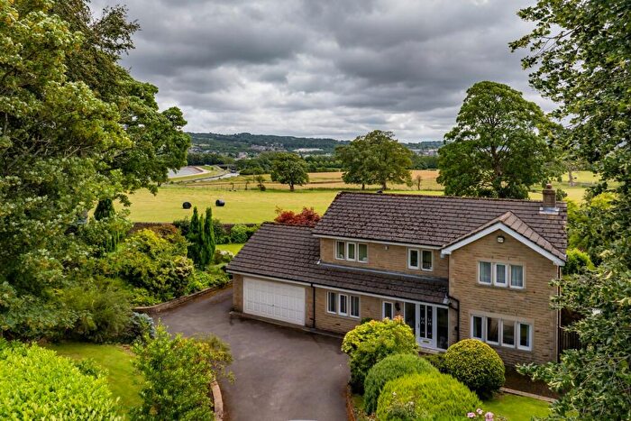 3 Bedroom Detached House For Sale In Francis Avenue, Higherford, Lancashire, BB9
