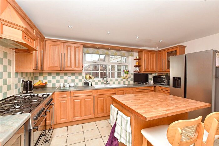 4 Bedroom Detached House For Sale In Penny Cress Road, Minster-On-Sea, Kent, ME12