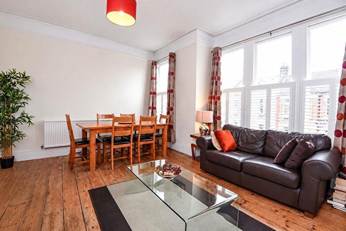 4 Bedroom Apartment To Rent In Baker Street, Marylebone, London, NW1