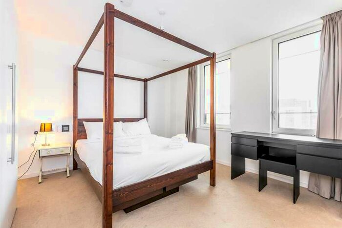 1 Bedroom Flat To Rent In Logan Close, Stratford, E20