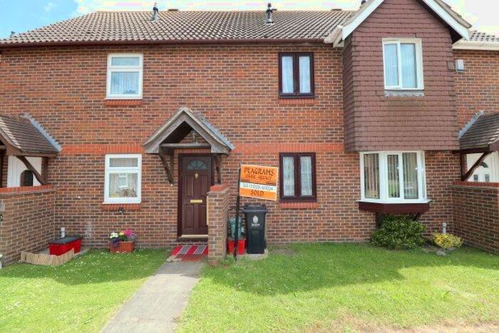 2 Bedroom Property To Rent In Weymouth Close, Clacton-On-Sea, CO15