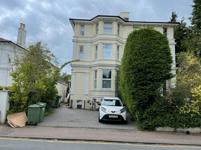1 Bedroom Flat To Rent In Beulah Road, Tunbridge Wells, Kent, TN1