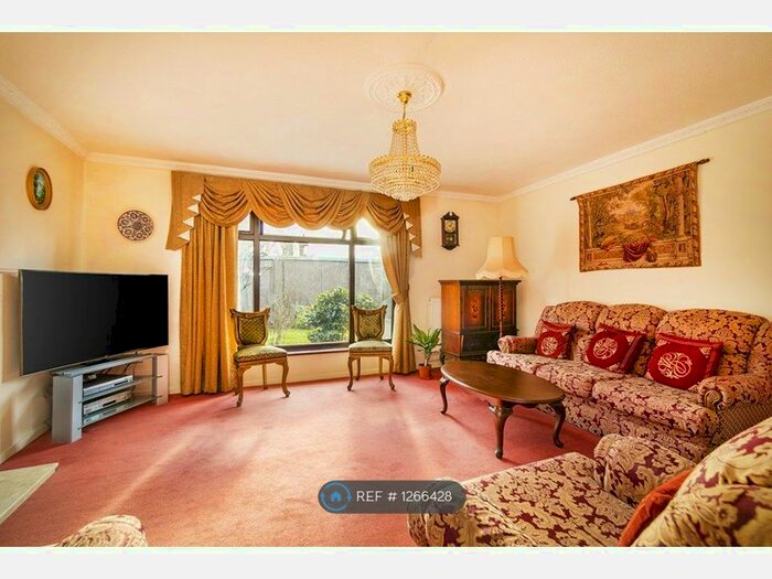 4 Bedroom End Of Terrace House To Rent In Welsh Close, London, E13