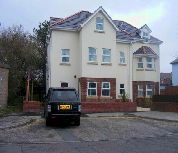 1 Bedroom Flat To Rent In Lowther Gardens, Bournemouth, BH8