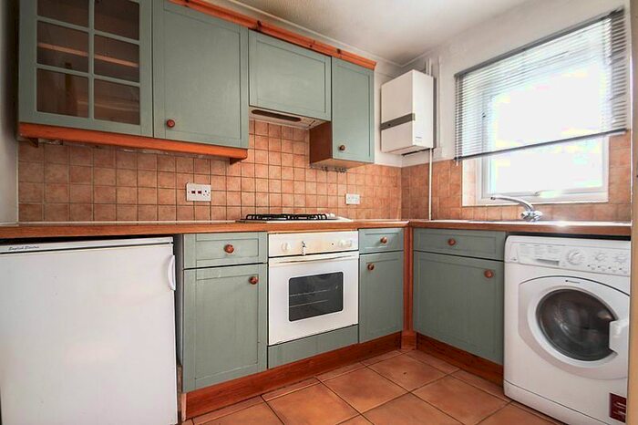 2 Bedroom Property To Rent In Melvin Way, Histon, CB24