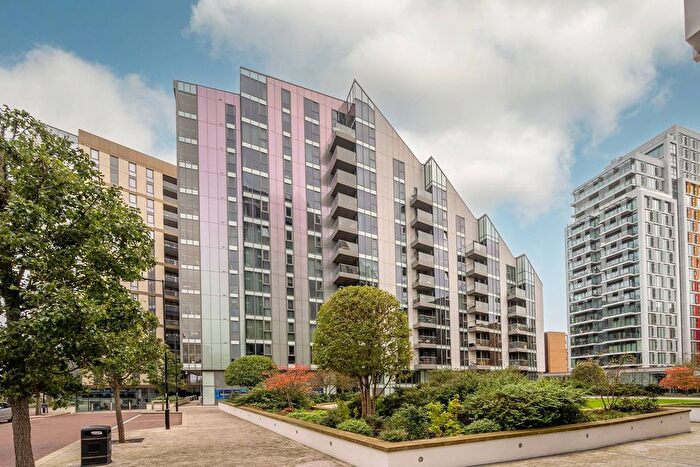 2 Bedroom Flat For Sale In Enterprise Way, Wandsworth, London, SW18