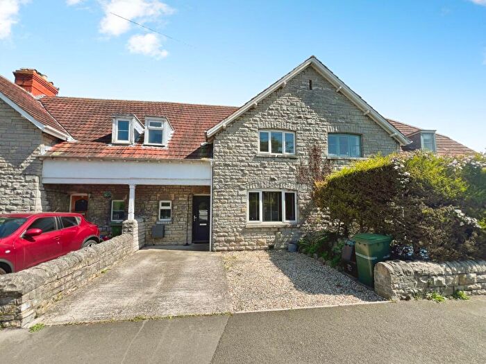 3 Bedroom Terraced House For Sale In Merriman Road, Street, BA16