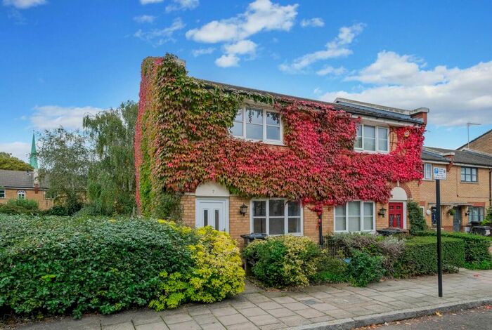 2 Bedroom Terraced House To Rent In Alpine Grove, London, E9