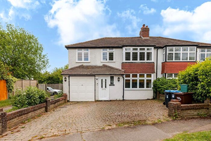 4 Bedroom Semi Detached House For Sale In Hamsey Green Gardens, Warlingham, CR6