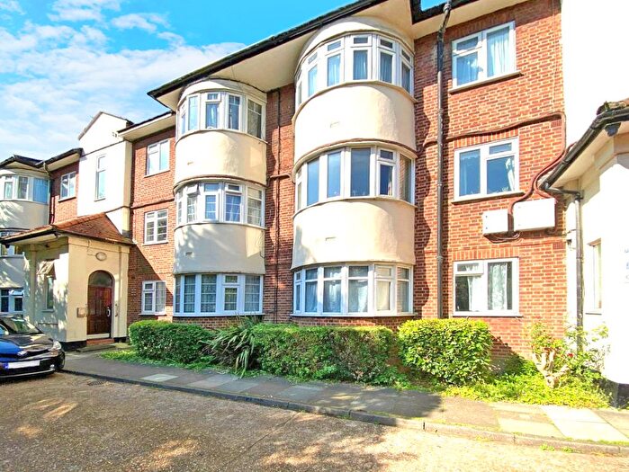 2 Bedroom Flat To Rent In Minehead Court, Alexandra Avenue, Harrow, HA2