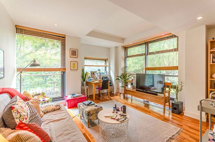 1 Bedroom Flat To Rent In City Road, City, London, EC1Y