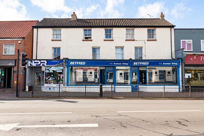 Flat For Sale In Block Of Commercial Investment Properties, PE30