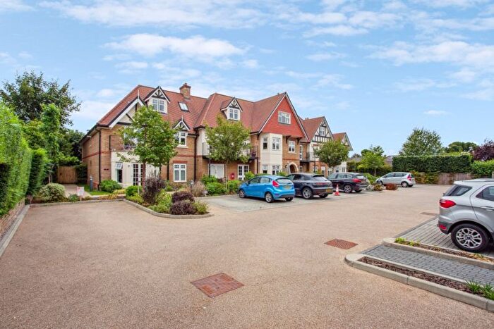 1 Bedroom Property For Sale In Wharf Lane, Bourne End, SL8