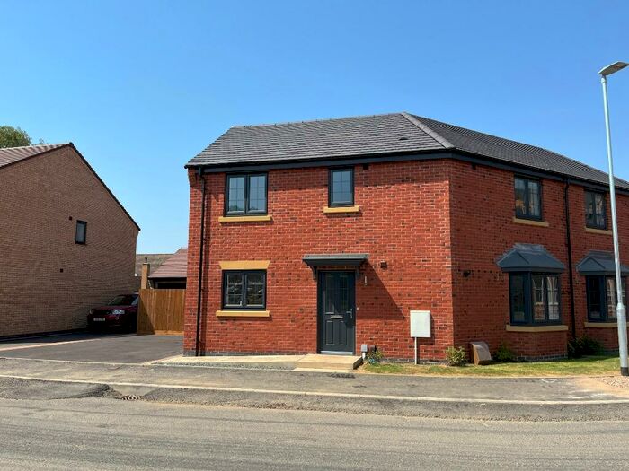 3 Bedroom Semi-Detached House To Rent In King Edward Avenue, Melton Mowbray, LE13