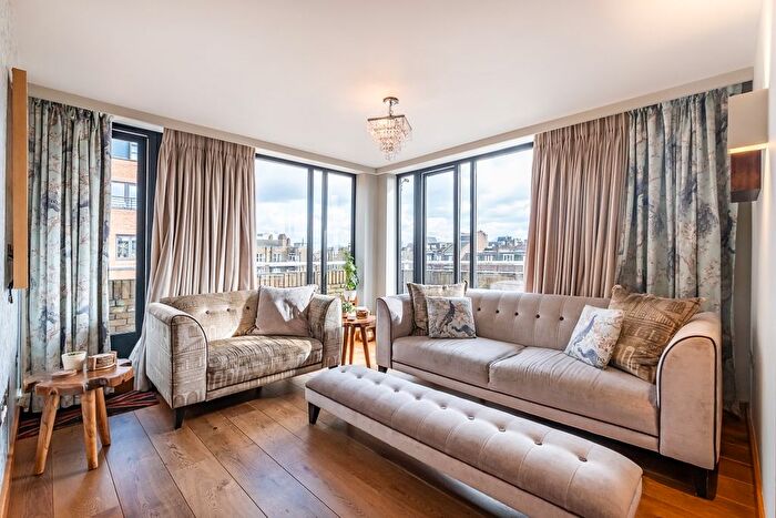 3 Bedroom Flat To Rent In Chesterton Square, London, W8