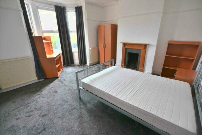 6 Bedroom Terraced House To Rent In Addington Road, Reading, RG1