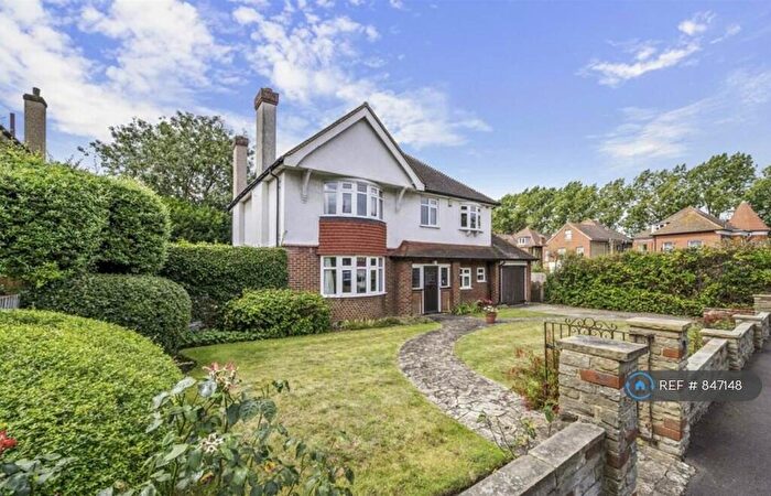 6 Bedroom Detached House To Rent In Landseer Road, Sutton, SM1