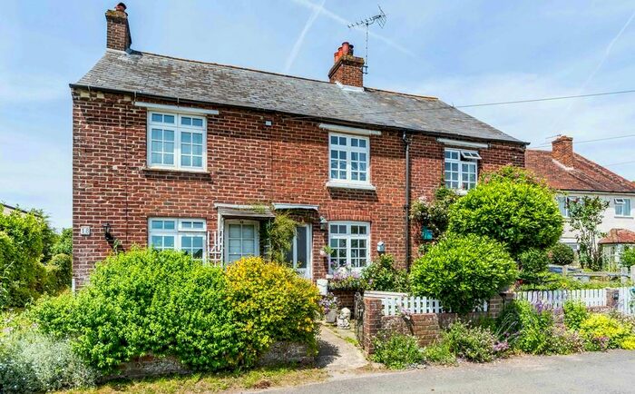 2 Bedroom Cottage For Sale In Church Road, Aldingbourne, PO20
