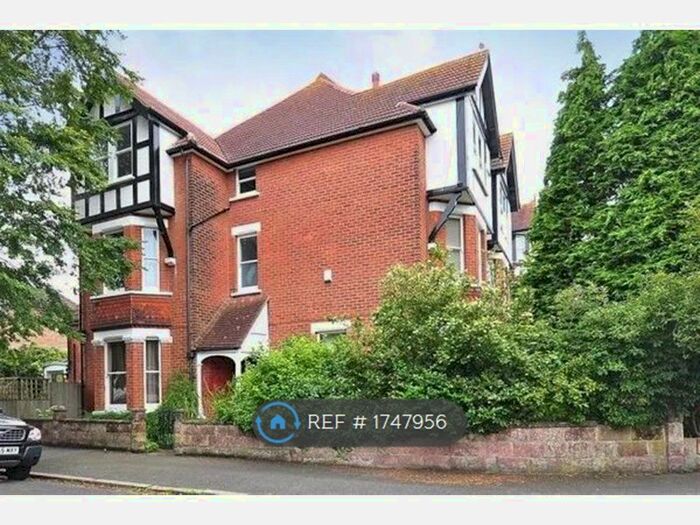 5 Bedroom Semi-Detached House To Rent In St. Johns Church Road, Folkestone, CT19