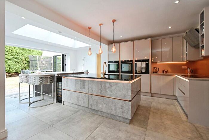 5 Bedroom Detached House For Sale In Heol Beili Glas, Llanelli, SA14
