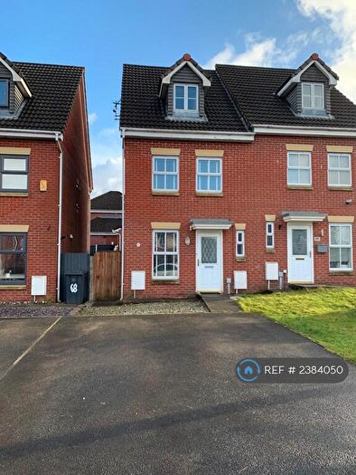 3 Bedroom Semi-Detached House To Rent In Greendale Drive, Radcliffe, Manchester, M26