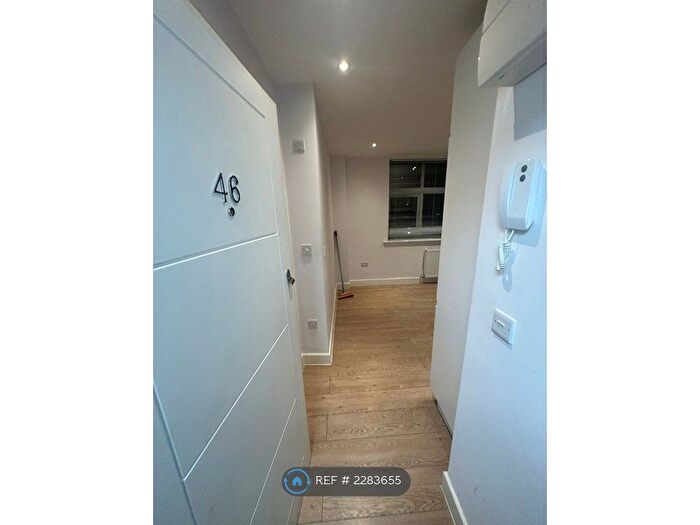 1 Bedroom Flat To Rent In Buckingham Street, Aylesbury, HP20