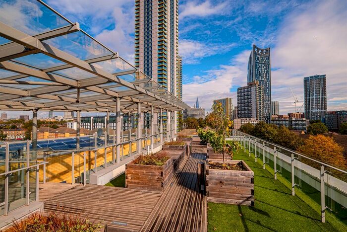 2 Bedroom Flat To Rent In Triangle Estate, Kennington Lane, London, SE11